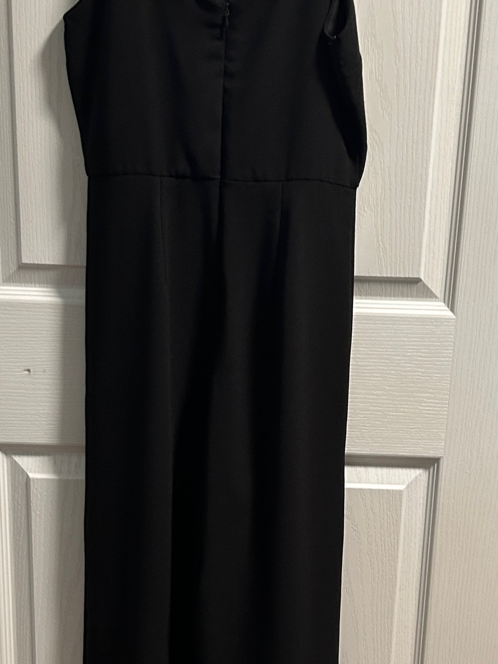 Monteau Black Sleeveless Dress with V-Neckline
